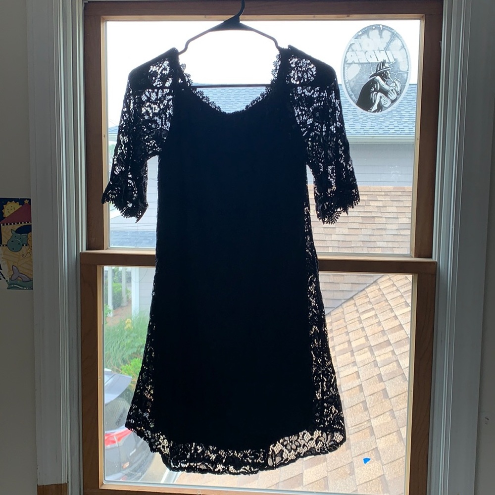 Black mid sleeve dress with lace
